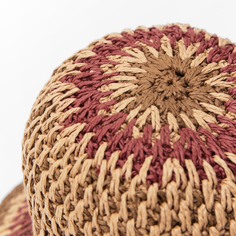 Zara limited edition bucket hat you can’t miss - Picture 4 of 6